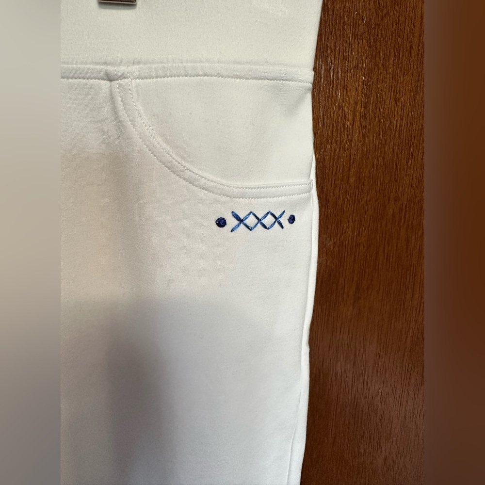 ‼️3 for $30 - White Slip On Cropped Pants with Blue Trim & elastic band - Picture 5 of 10